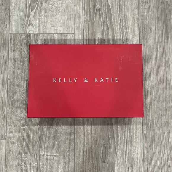 Kelly & Katie Wide Width Pump - Picture 6 of 7